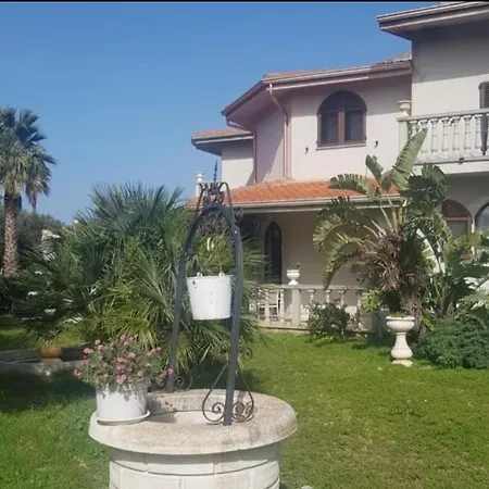La Casa Delle Rose 3 *