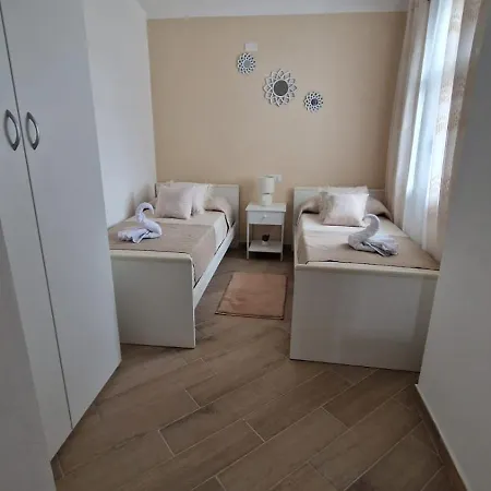 La Casa Delle Rose 3 Апартаменты