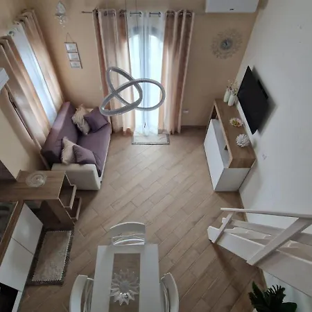 Апартаменты La Casa Delle Rose 3 *